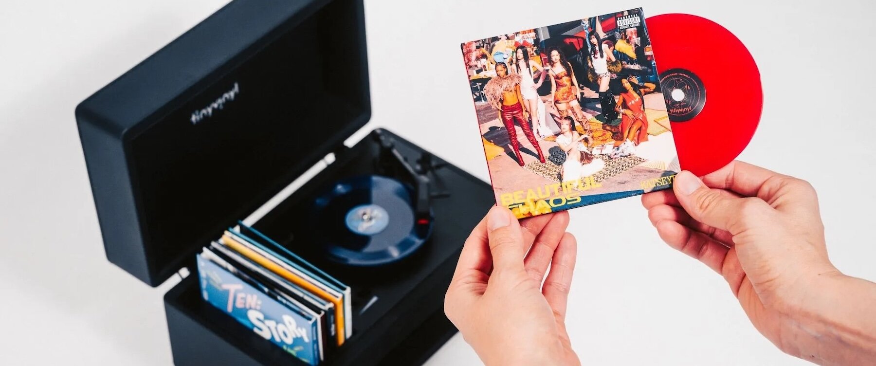 tiny-vinyl-player-turntable-four-inch-records-designboom-8