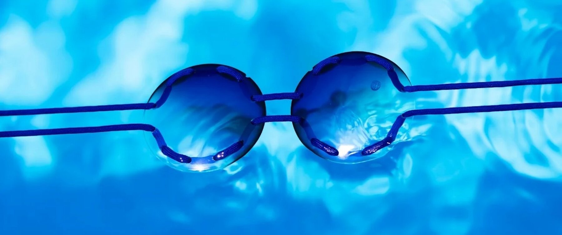 water-glasses-colorful-frameless-eyewear-wearable-sculpture-xyz-designboom-8