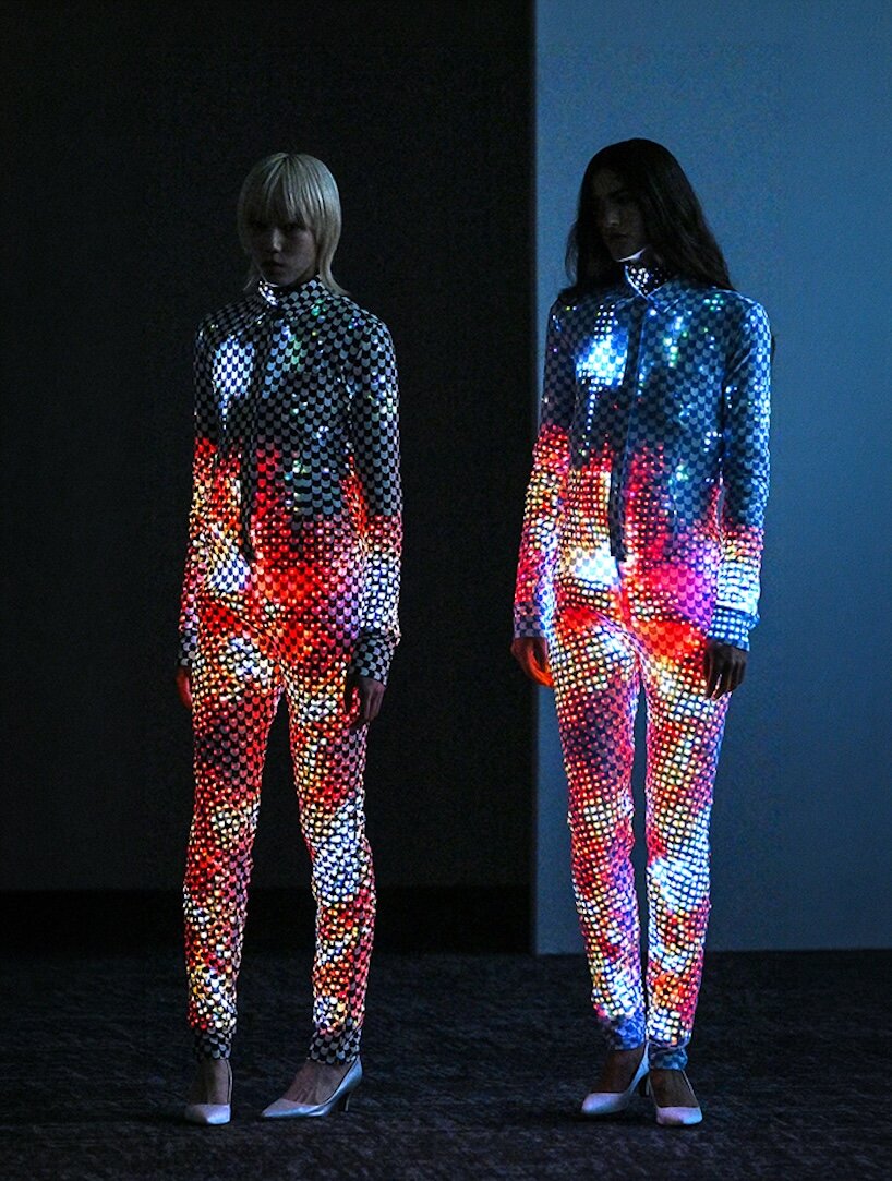 anrealage wraps dresses in up to 2,000 e-ink panels for color-changing ‘skin’ - 3