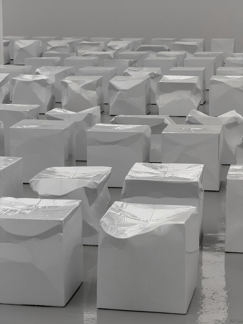 bottega veneta crumples cardboard boxes into sculptural stools for summer 2027 show - 10