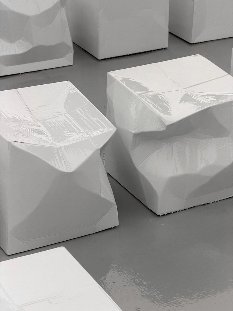 bottega veneta crumples cardboard boxes into sculptural stools for summer 2027 show - 12