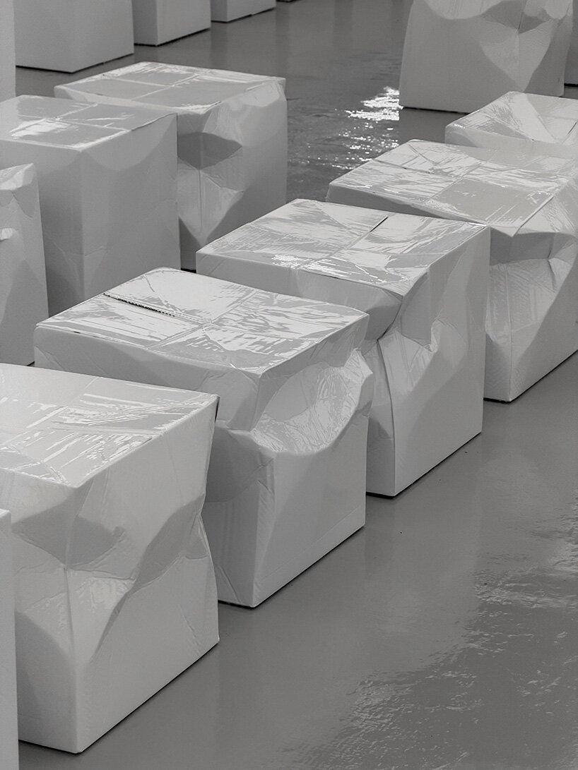 bottega veneta crumples cardboard boxes into sculptural stools for summer 2027 show - 11