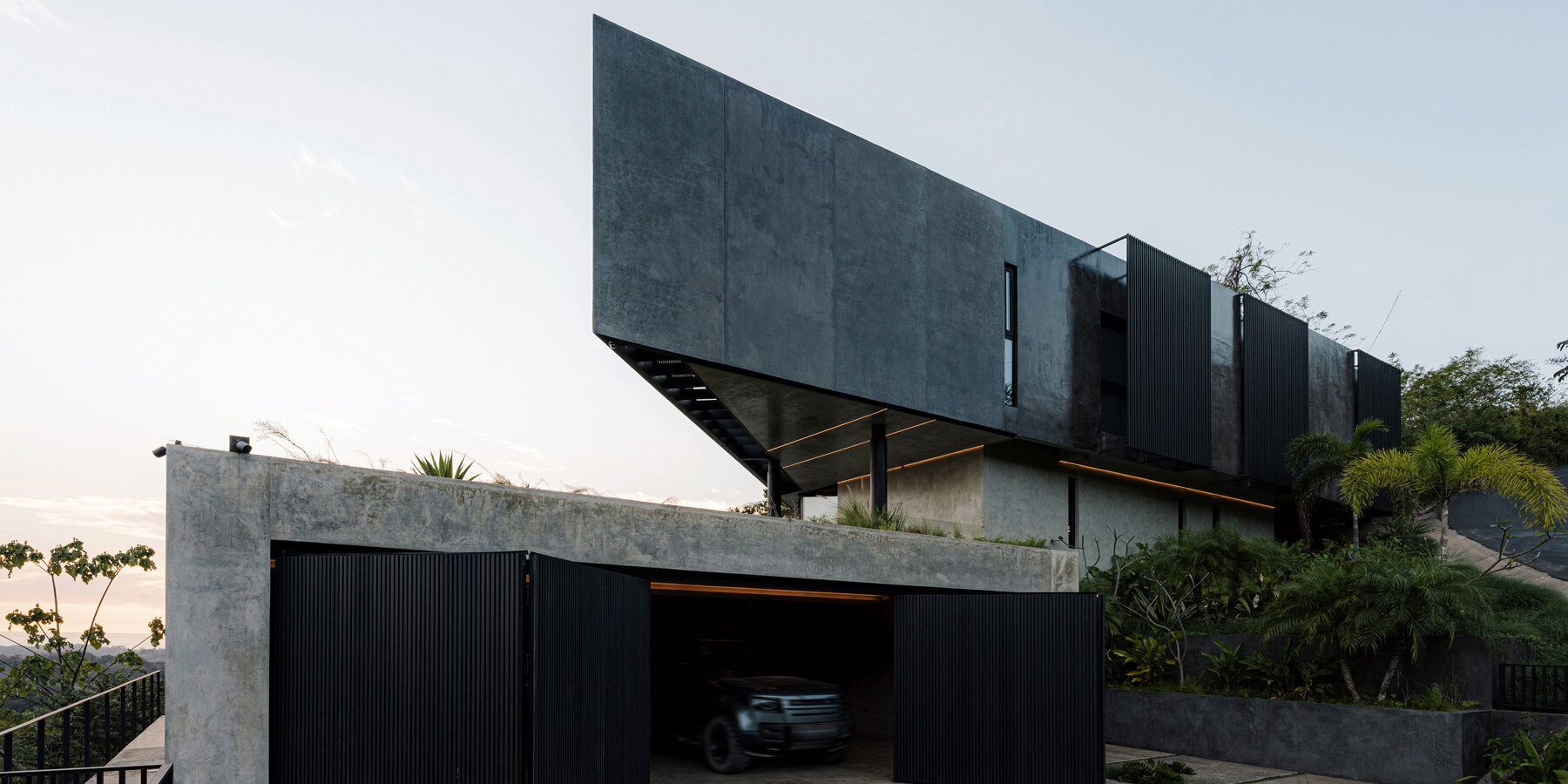 casa-cinco-7-qbo3-arquitectos-triangular-residence-designboom-1800-3