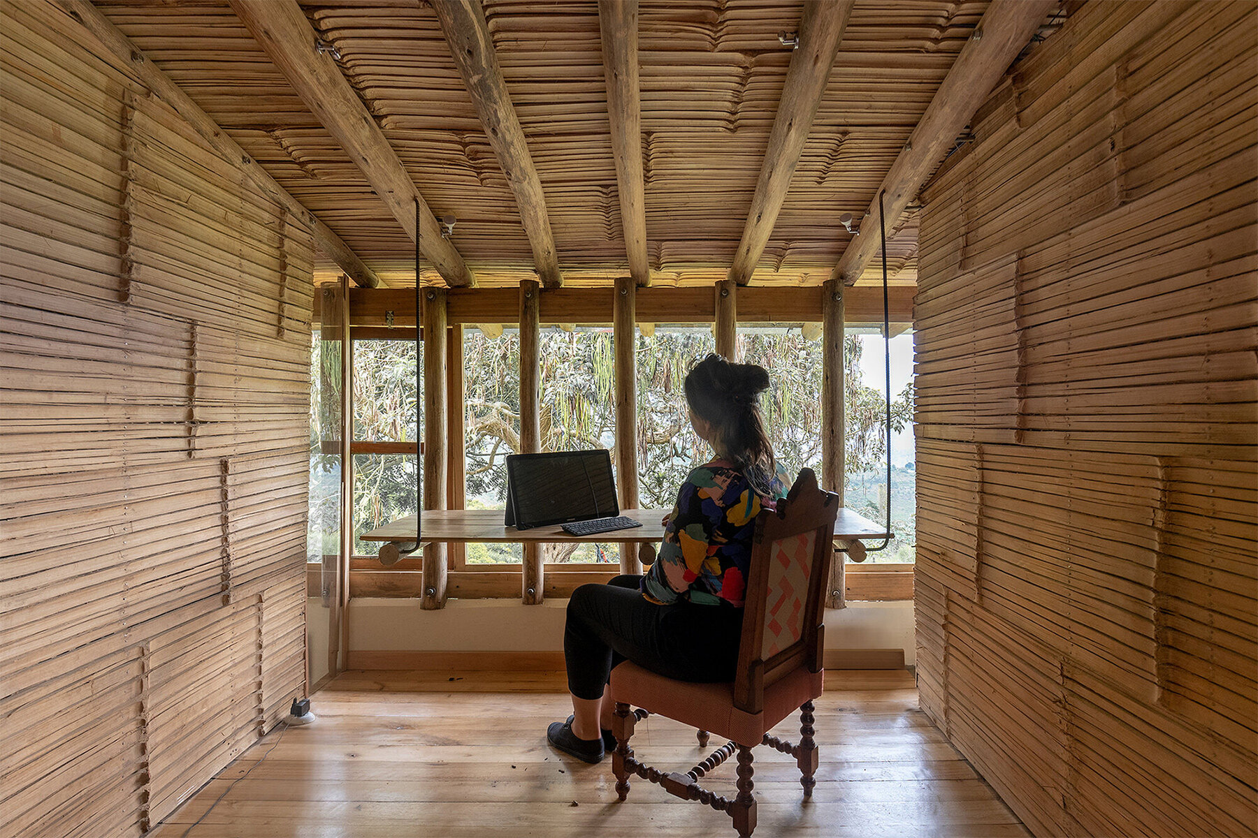 casa-los-nidos-del-cholan-la-cabina-de-la-curiosidad-designboom-08a