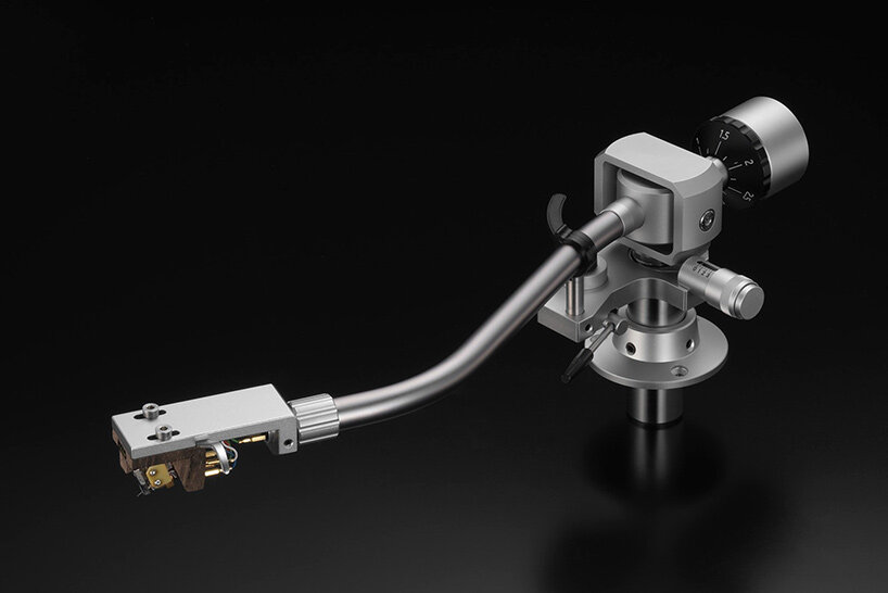 esoteric's T-01 turntable lets magnets do the spinning, with no belt in sight - 1