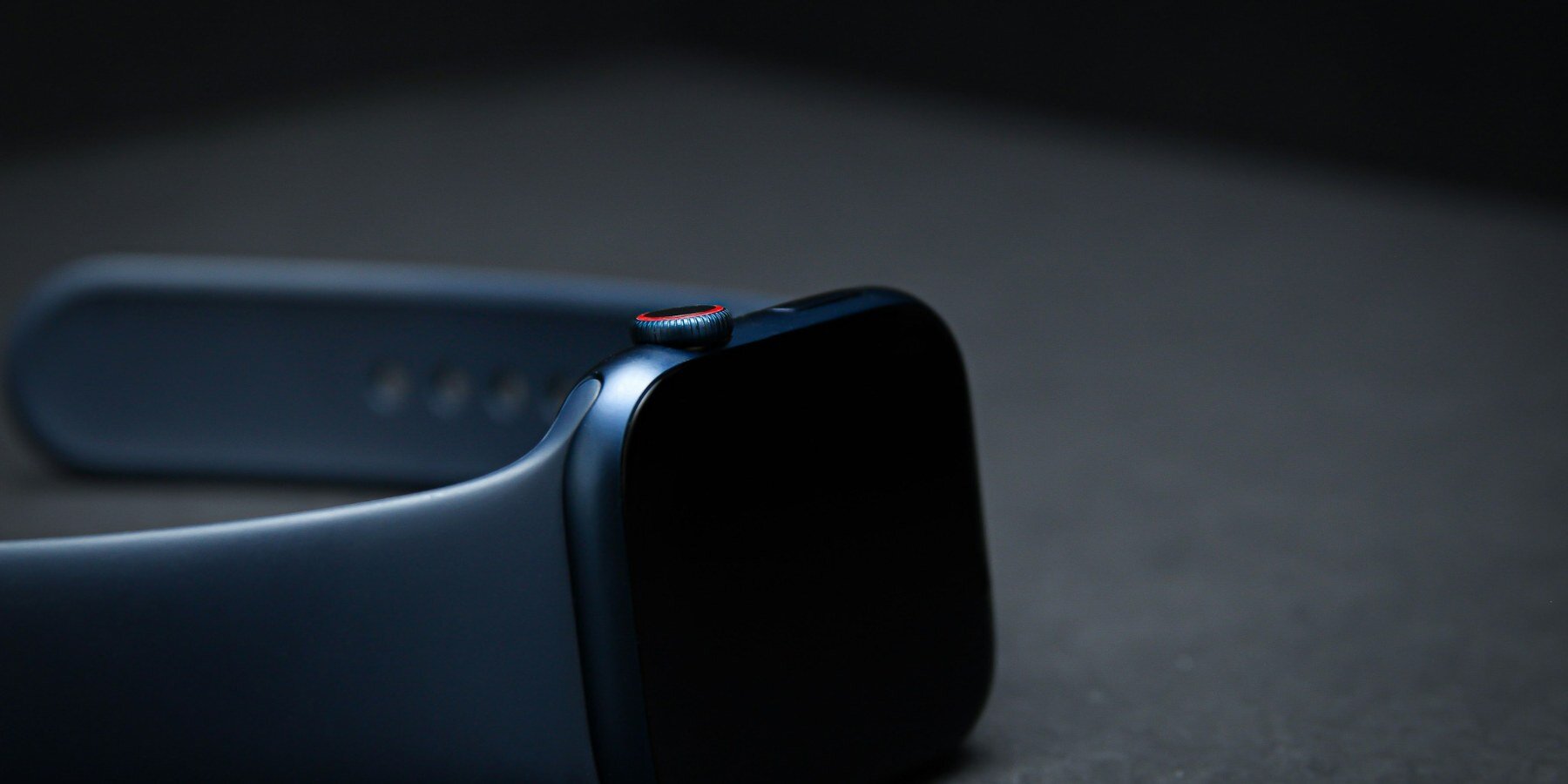 helvetus-fkm-rubber-straps-rolex-watches-designboom-1800-3