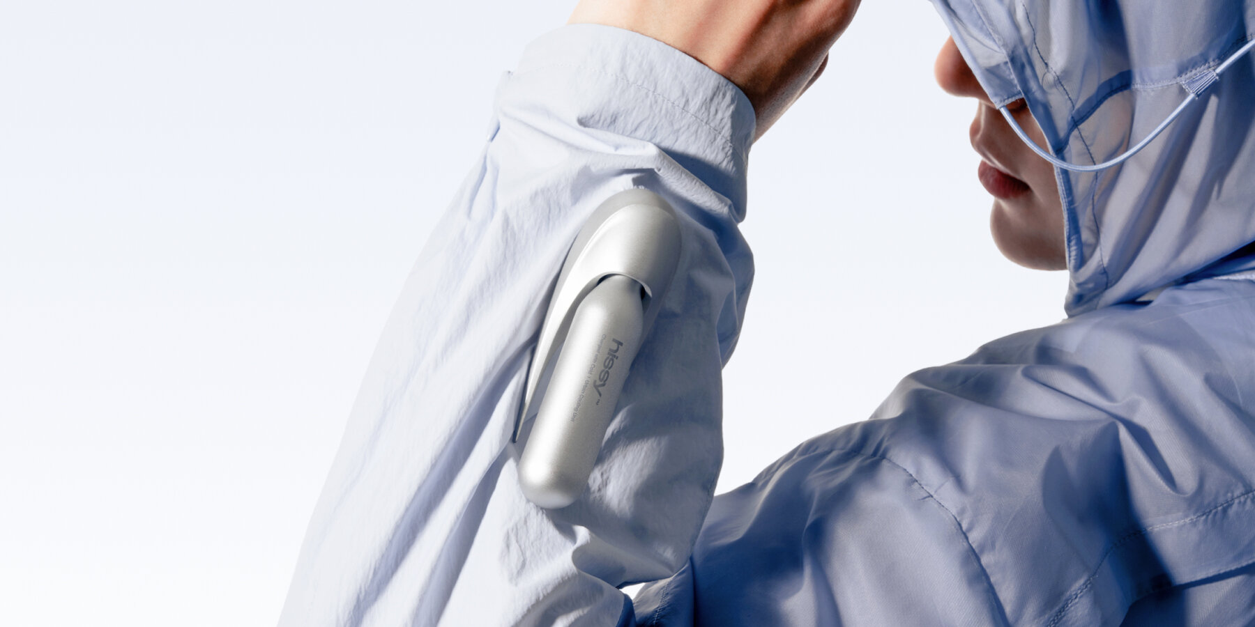 hissy-co2-cartridges-technical-apparel-cooling-extreme-urban-heat-designboom-1800-2