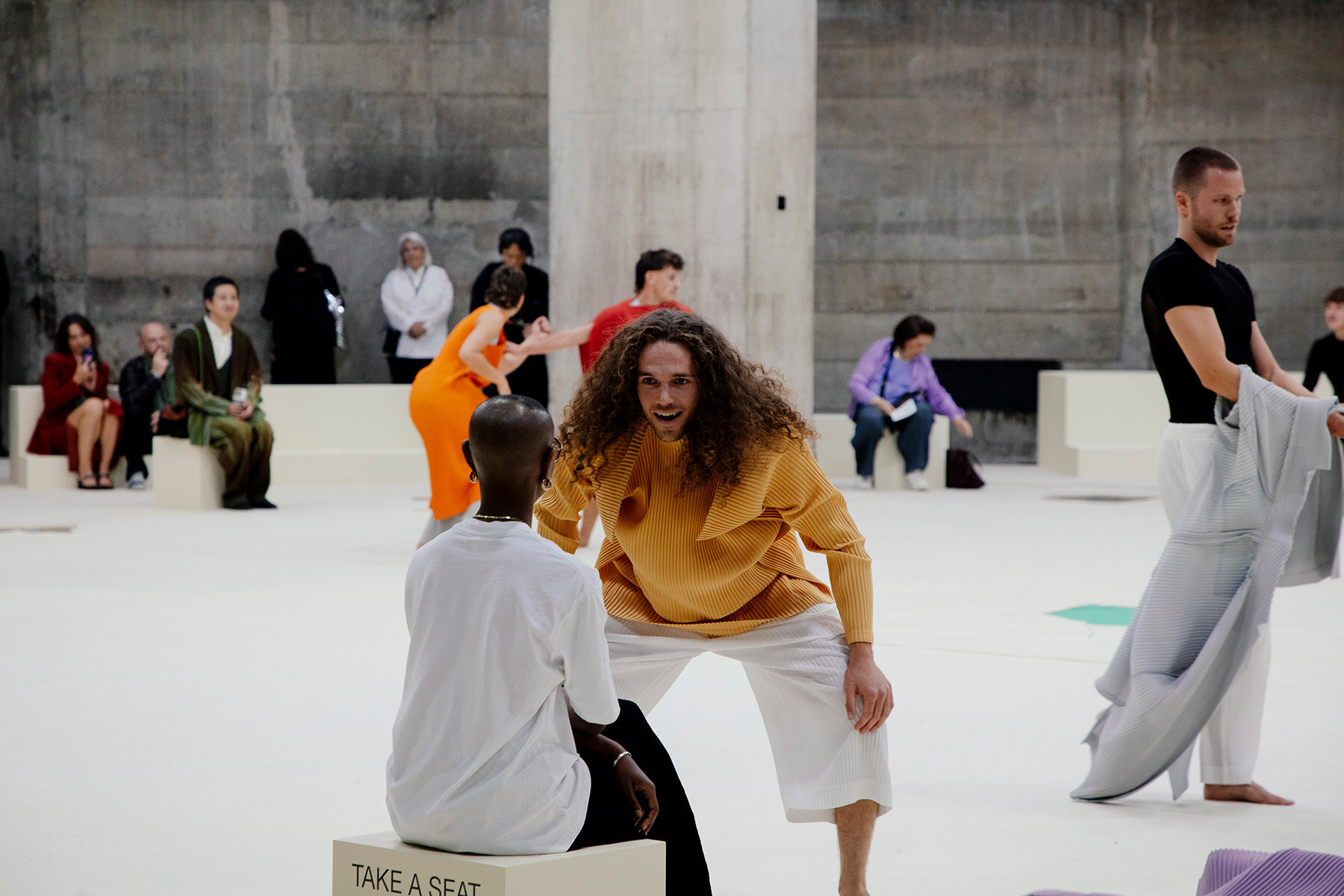 homme-plisse-issey-miyake-performance-matisse-one-one-one-designboom-06a