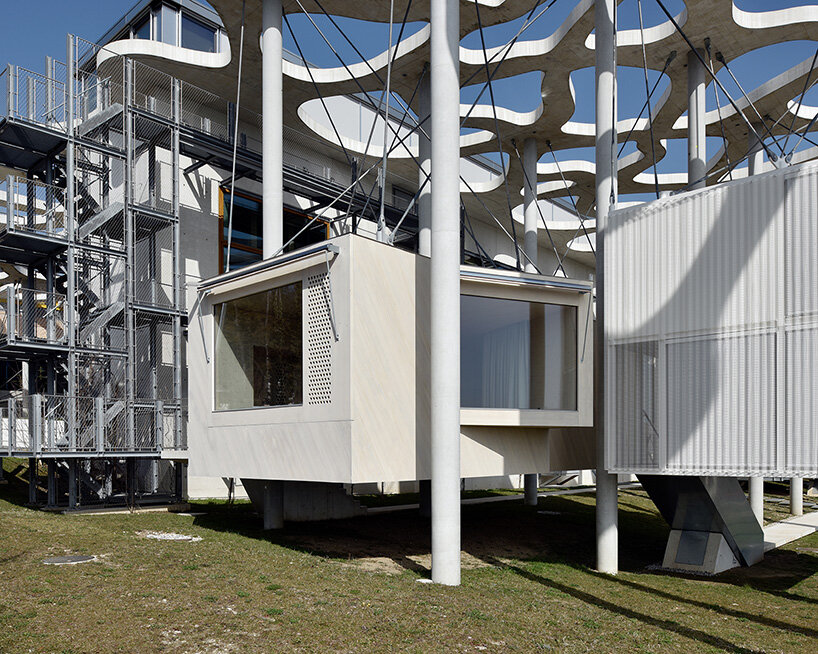 architect-designed cabins offer temporary homes for writers at jan michalski foundation - 15