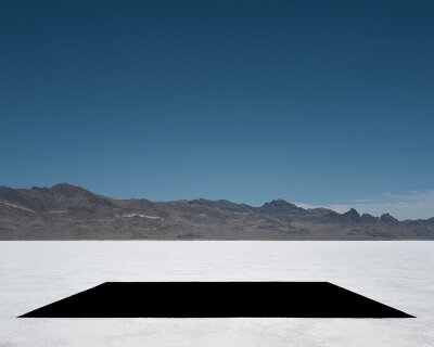 light-absorbing fabric creates monumental black square in utah’s white salt flats