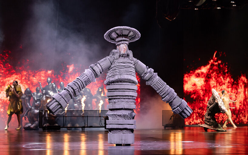 take art off the wall and adorn the body' inside new zealand's