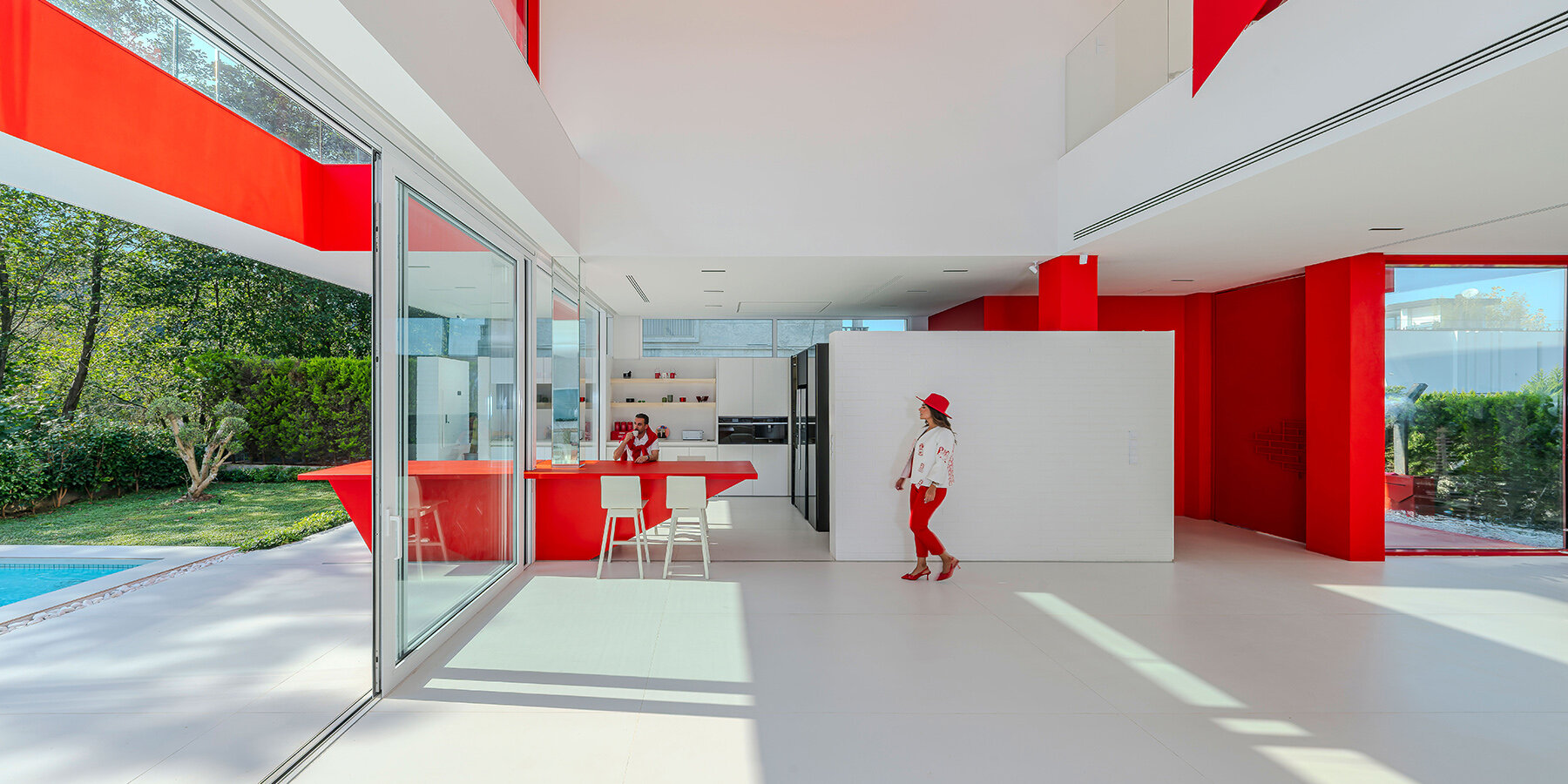 nima-mirza-mohamadi-corner-villa-iran-persian-red-brick-white-designboom-1800-2
