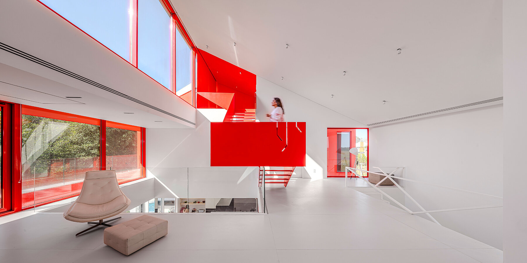 nima-mirza-mohamadi-corner-villa-iran-persian-red-brick-white-designboom-1800-3