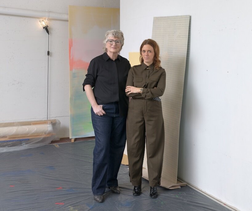 renée levi brings fluorescent painting to hayward gallery’s brutalist facade - 6