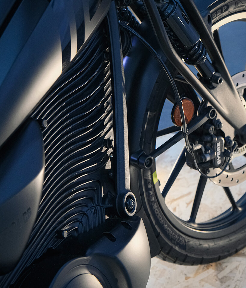 royal enfield revolutionizes the electric motorcycle experience with flying flea c6 - 13