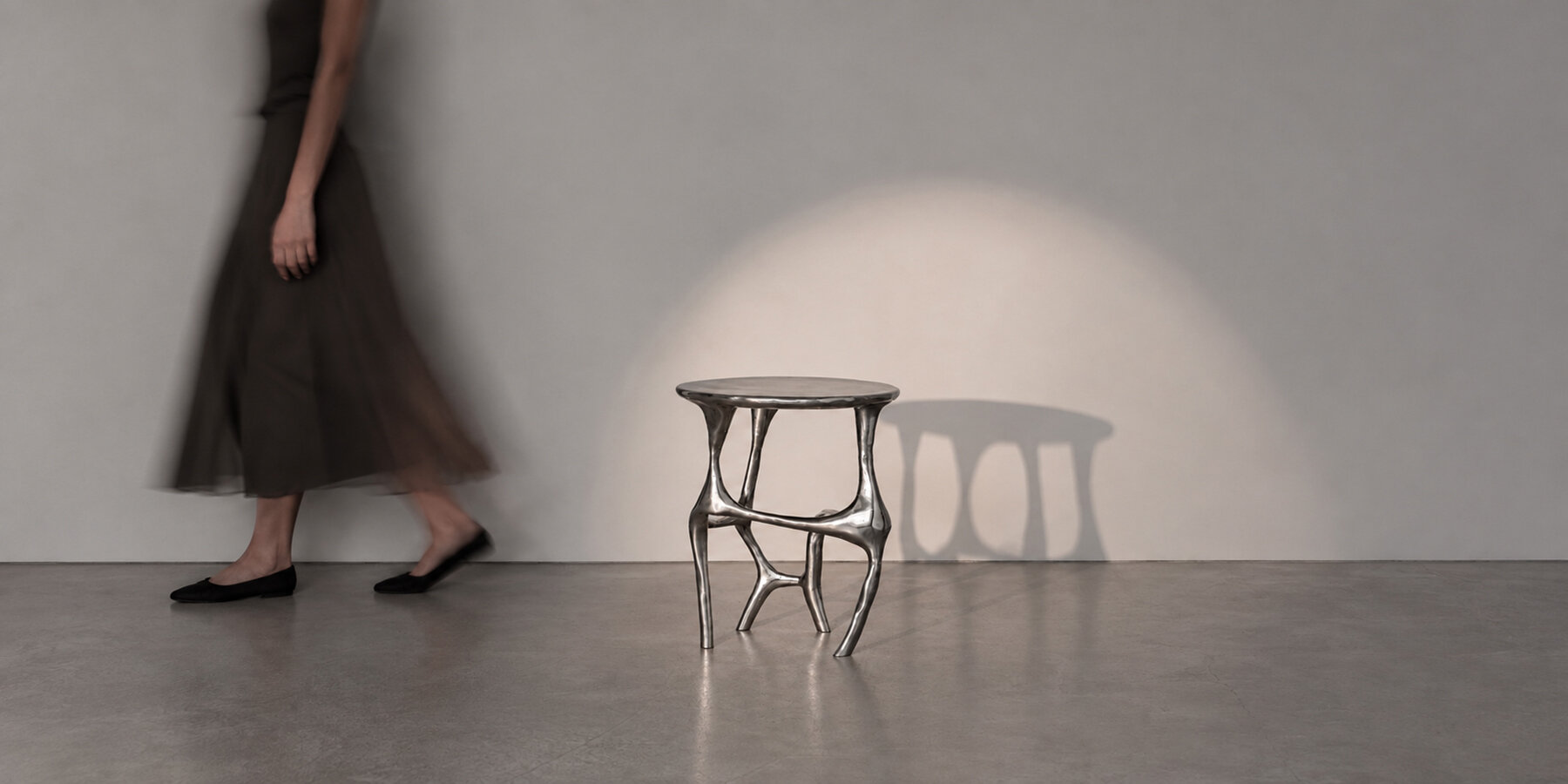 sami-savatli-love-collection-love-chair-side-table-designboom-1800-3