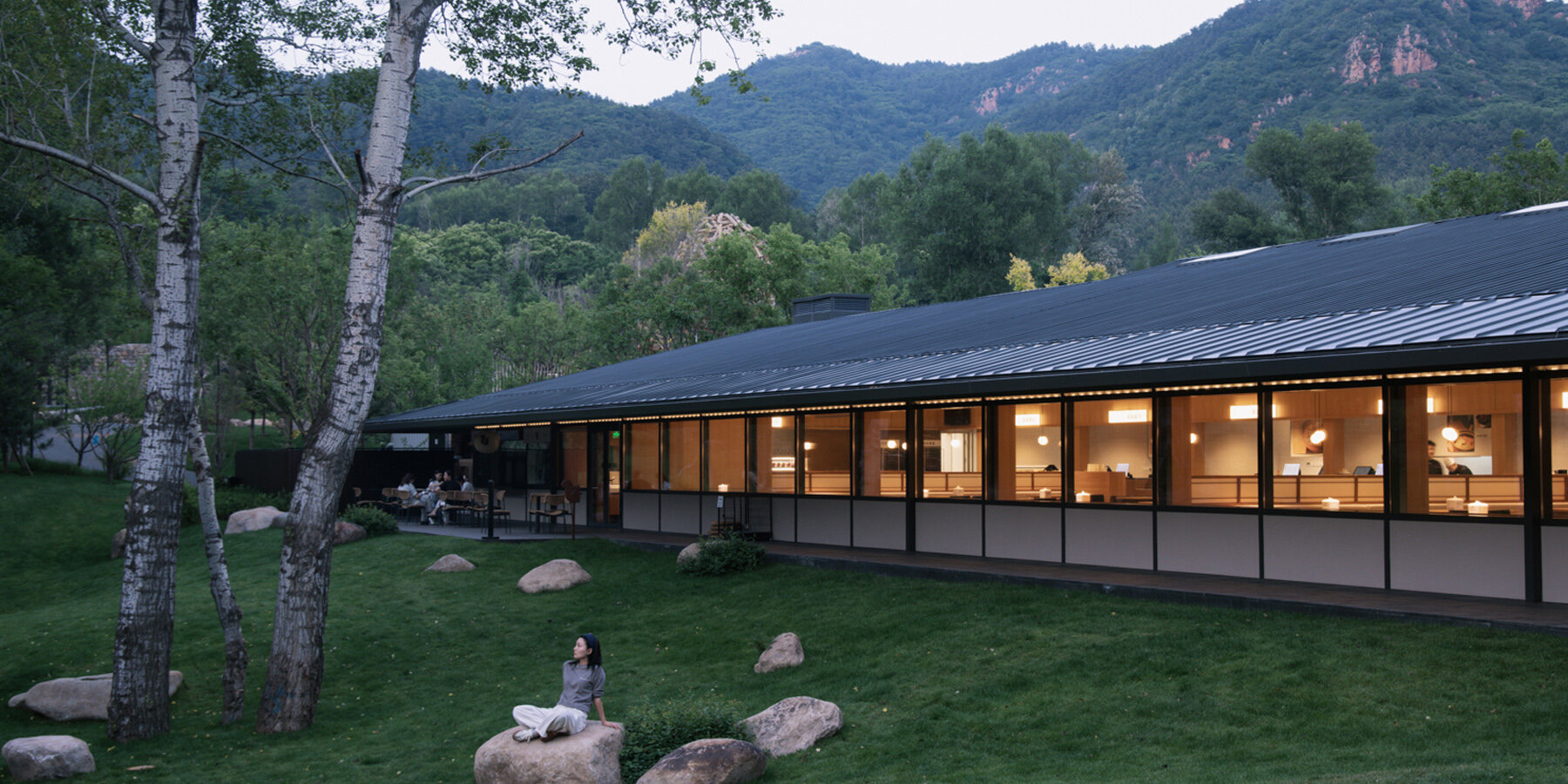 shan-canteen-lllab-community-dining-public-leisure-chengde-china-designboom-1800-3