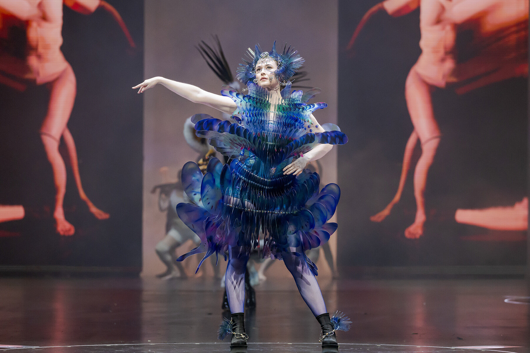 world-wearableart-new-zealand-designboom-06a