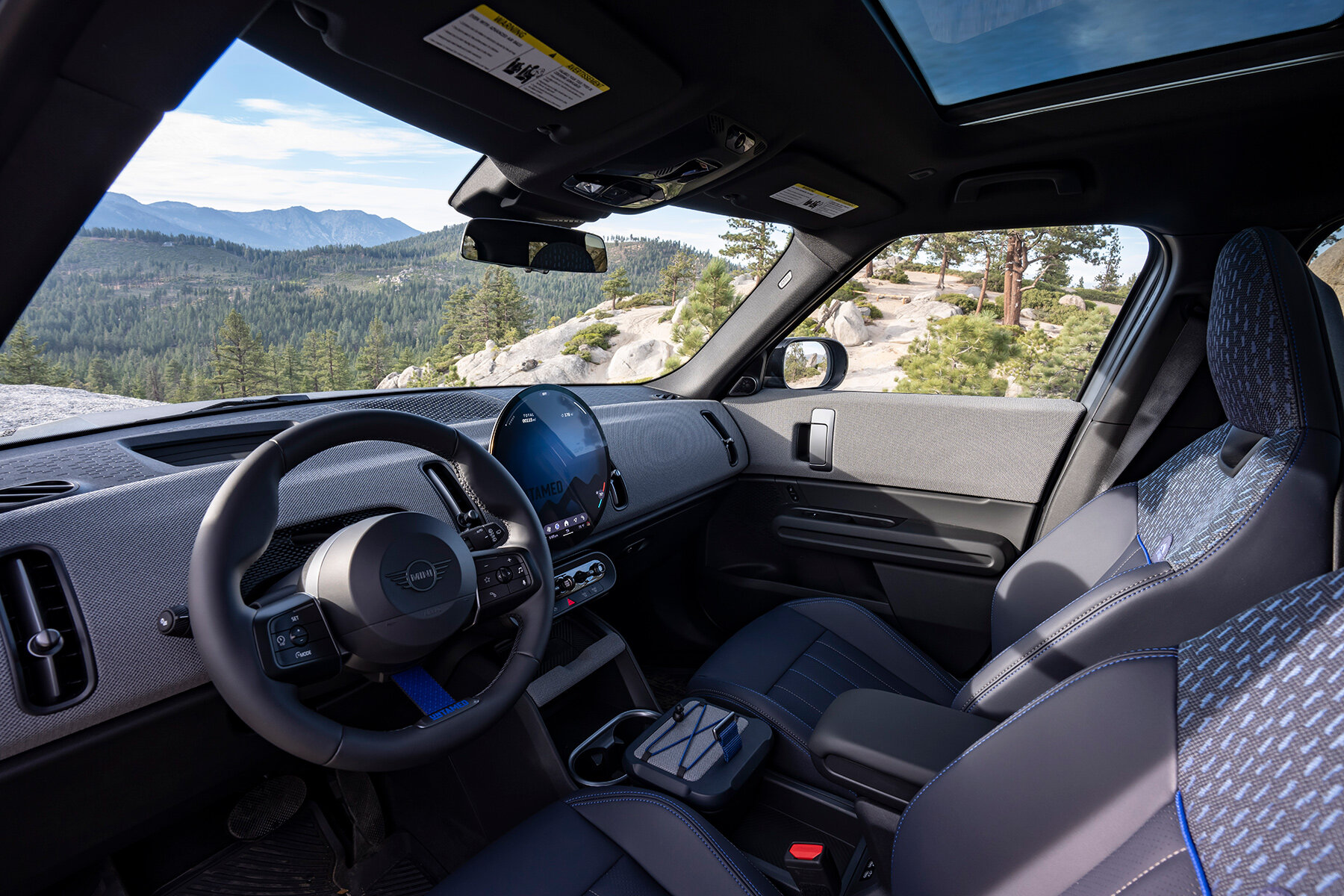 BMW-MINI-countryman-untamed-edition-offroading-car-designboom-07a