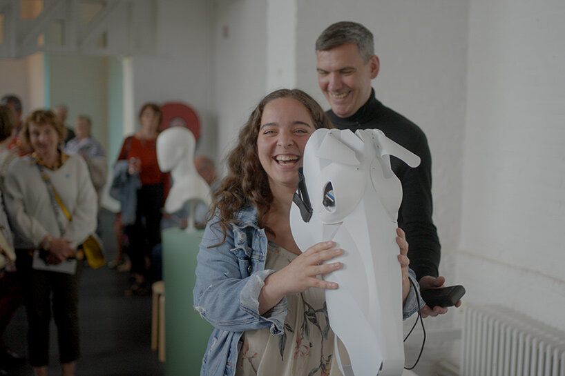 this horse-shaped headset asks designers to see the world through animal eyes - 2