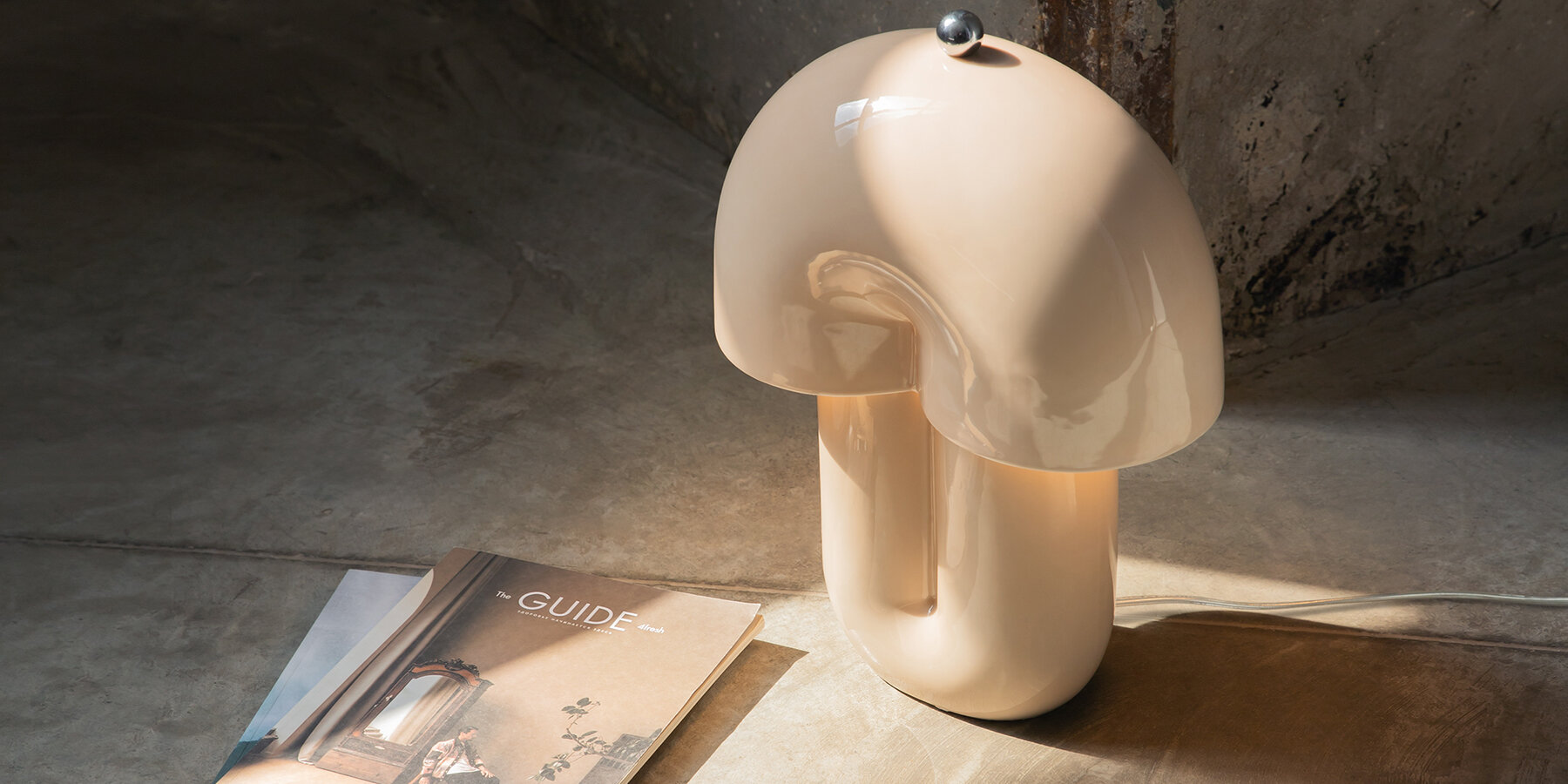 alexey-danilin-maytoni-hope-table-lamp-designboom-1800-2