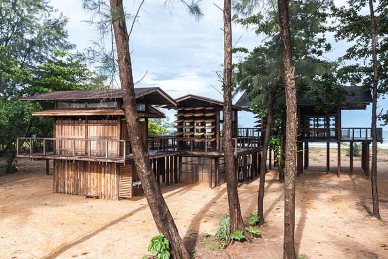 boonserm premthada builds office with reclaimed timber in thailand