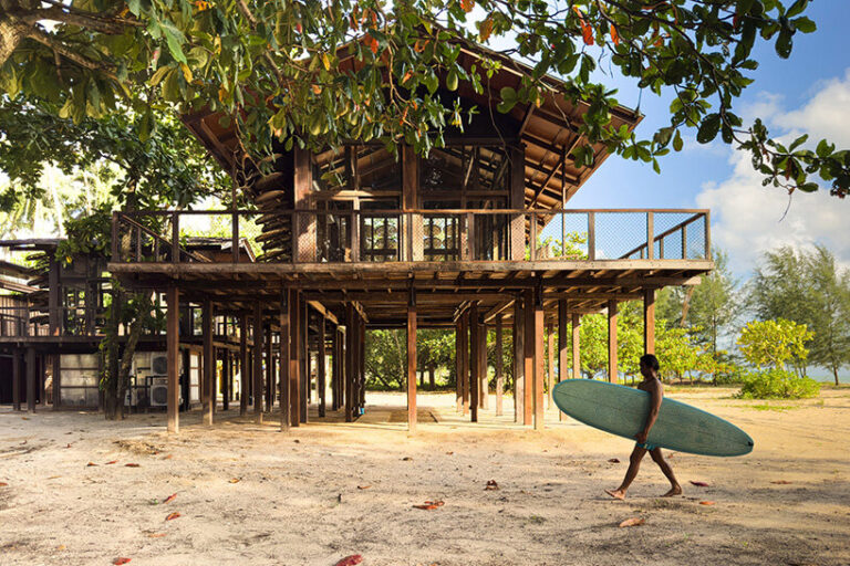 boonserm premthada builds office with reclaimed timber in thailand