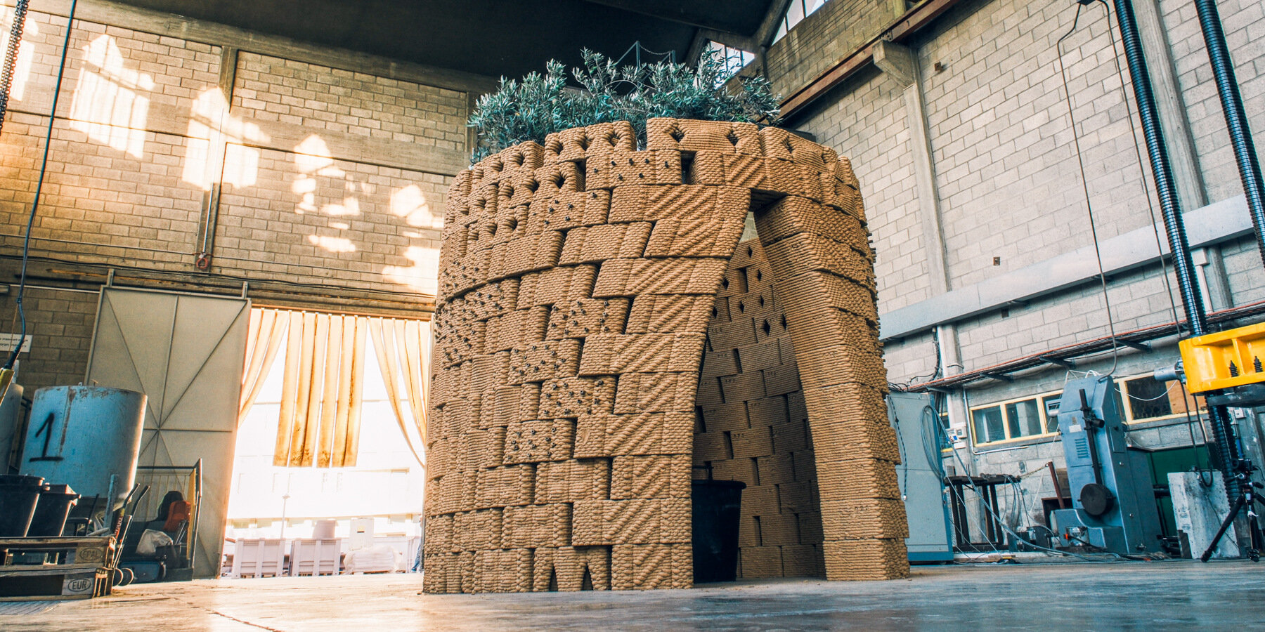 bustan-earthen-pavilion-mtrl-designboom-1800-2