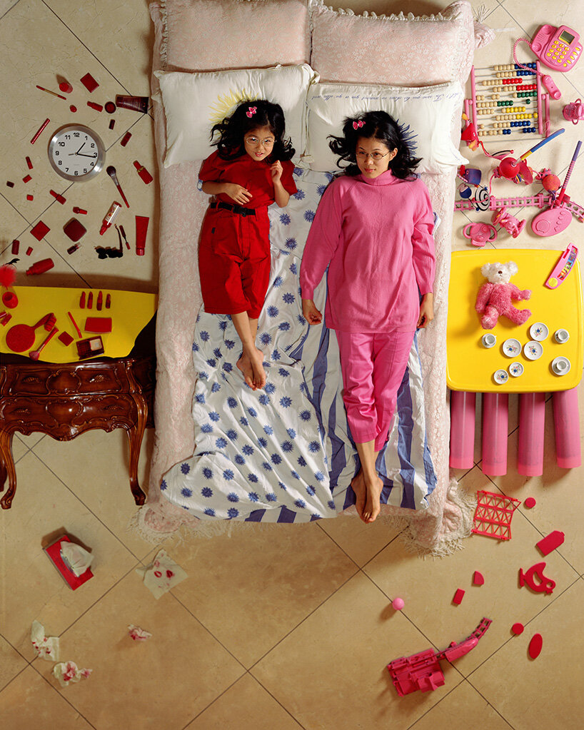 children’s illustrated worlds meet realities of seoul in yeondoo jung’s photographs - 7