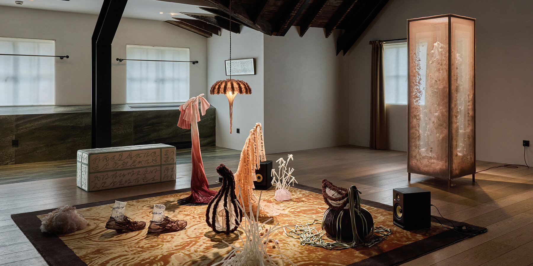 duyi-han-shanghai-villa-textile-listening-garden-exhibition-designboom-1800-2