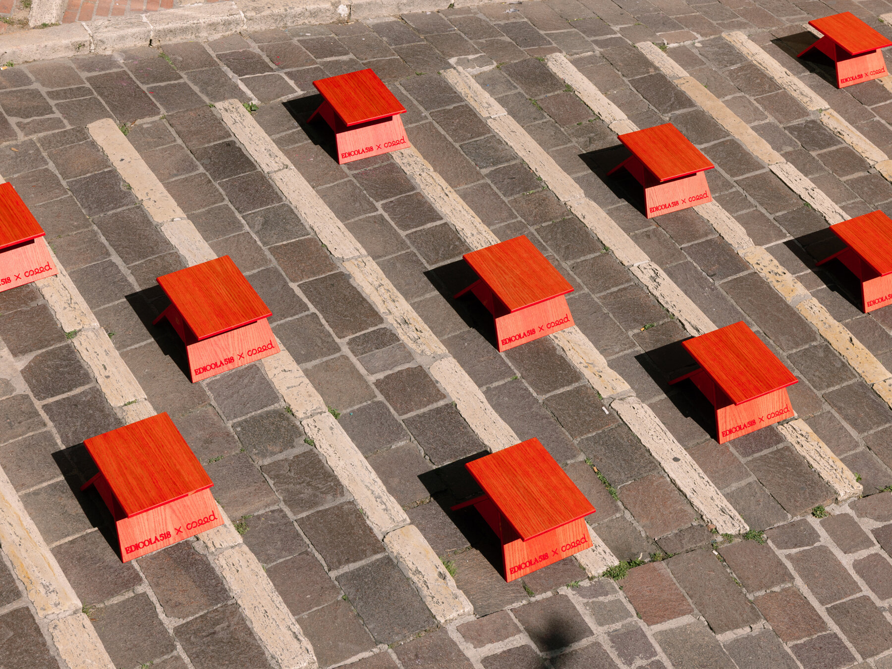 edicola-518-sant-ercolano-staircase-perugia-kiosk-micro-architecture-giuseppe-arezzi-designboom-1800-3