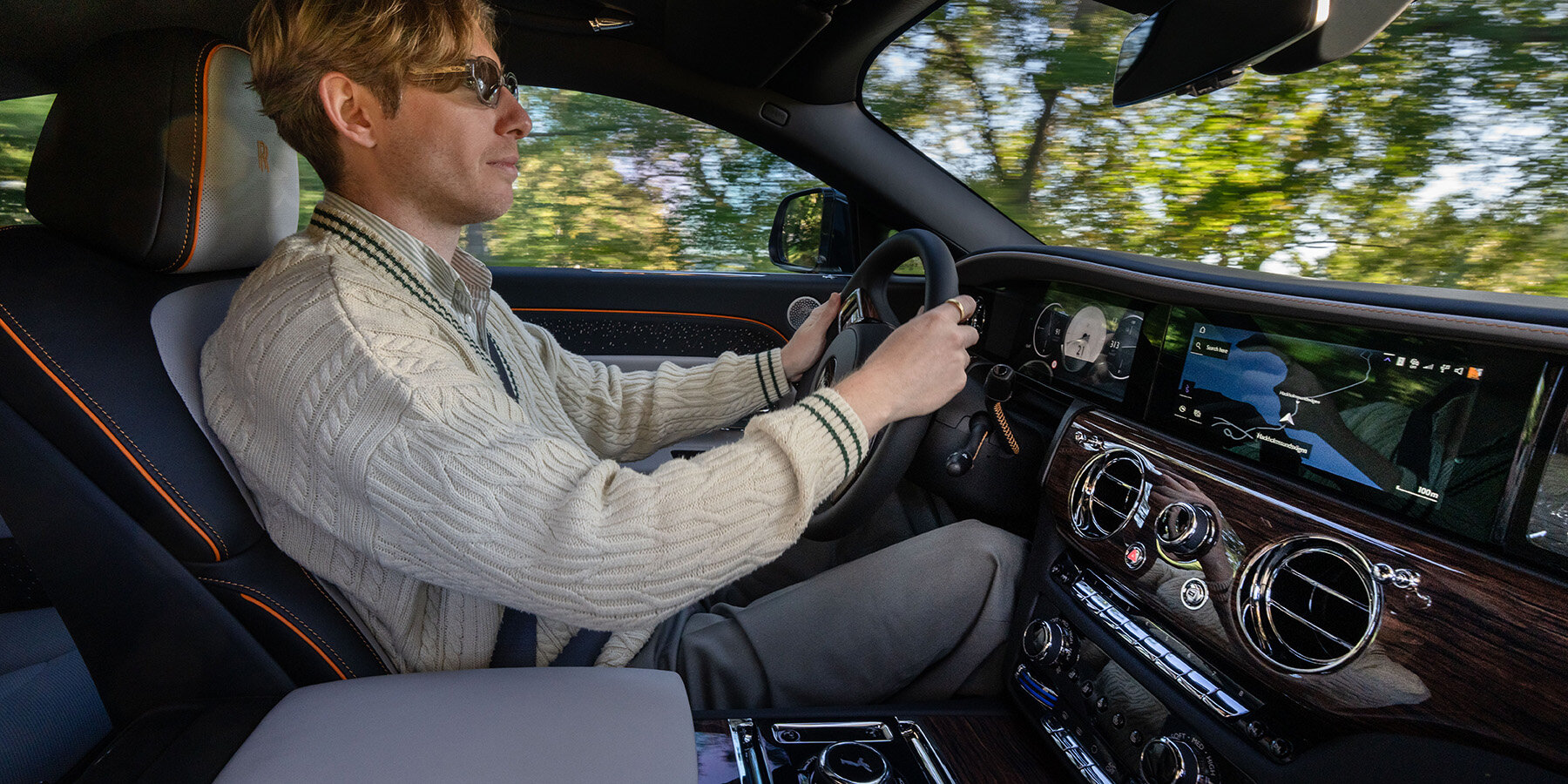first-drive-rolls-royce-spectre-series-ii-brings-more-range-speed-and-material-craft-to-stockholm-designboom07
