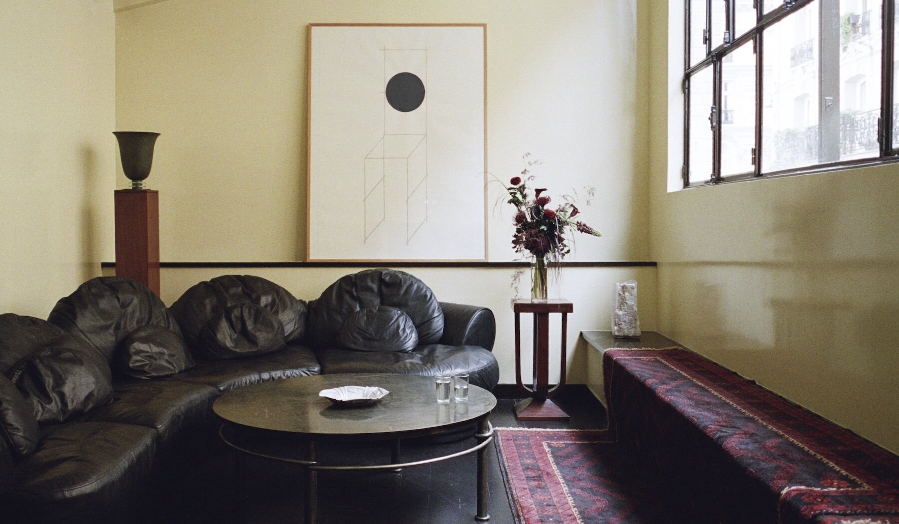 gasparetto-parenti-olivier-guyot-hotel-masse-paris-pigalle-le-trente-restaurant-designboom-94