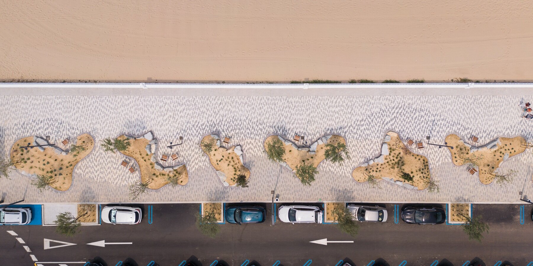 hector-navarro-arkhitekton-seafront-comillas-spain-sand-vegetation-limestone-designboom-1800-1