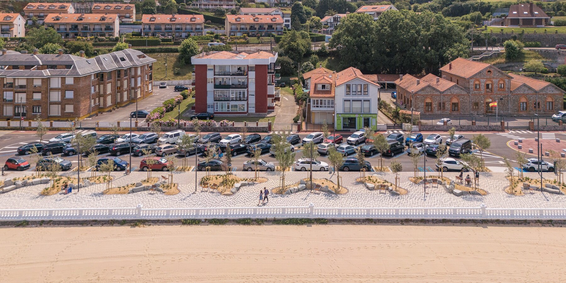 hector-navarro-arkhitekton-seafront-comillas-spain-sand-vegetation-limestone-designboom-1800-3