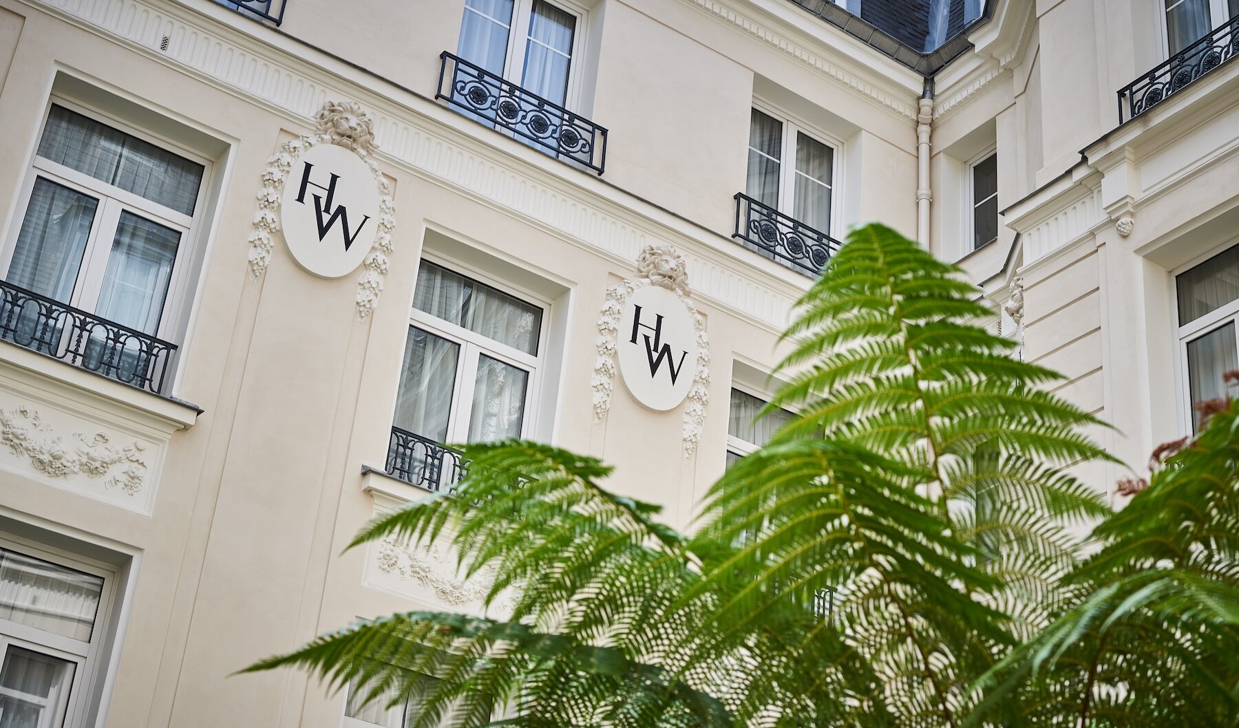 hotel-westminster-paris-restoration-british-heritage-haussmannian-architecture-designboom-7