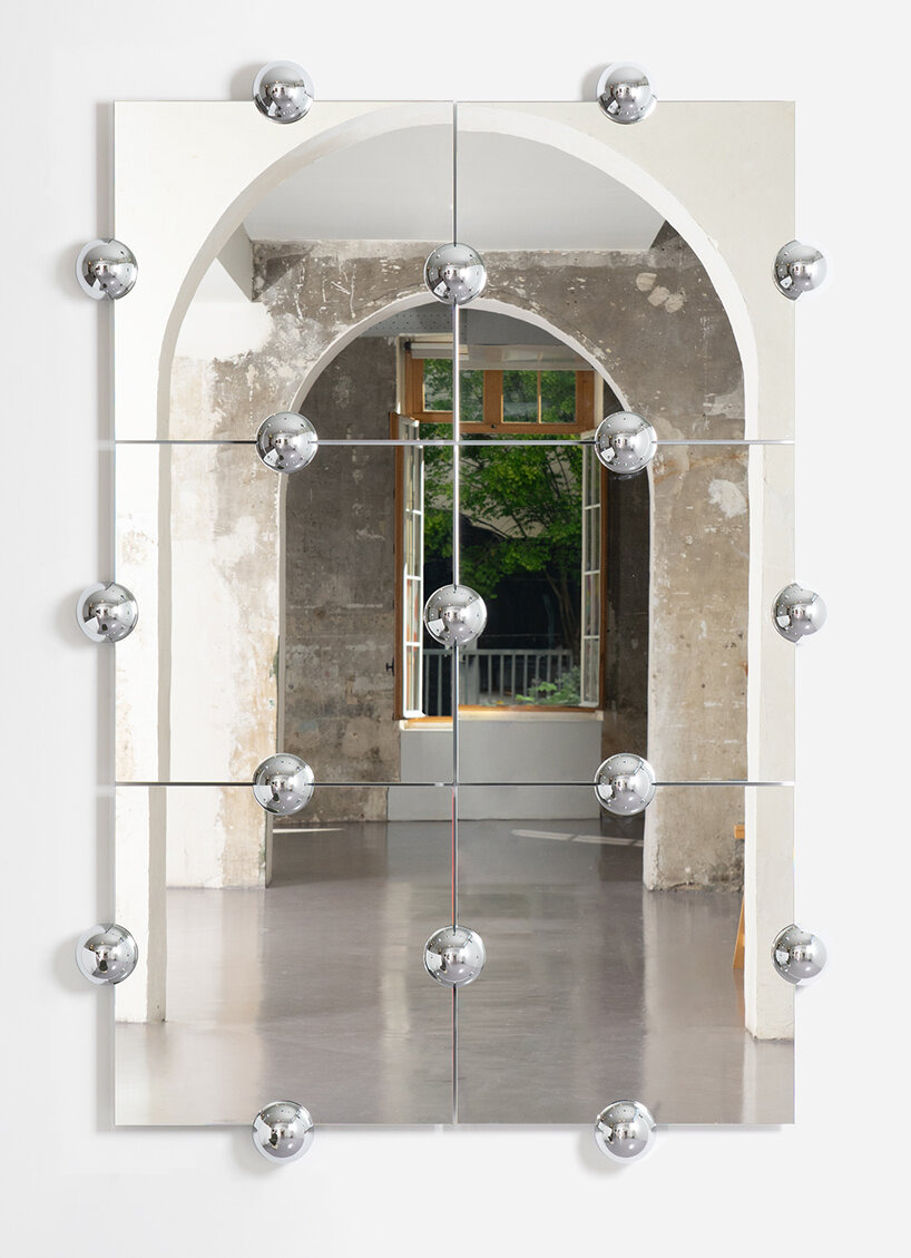 jean-baptiste fastrez turns an inflatable boat and a wall fixing into mirrors to look and to be looked at - 4