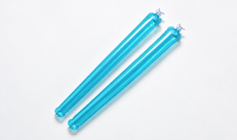 liam de la bedoyere's inflatable chopsticks roll up into your pocket between meals - 1