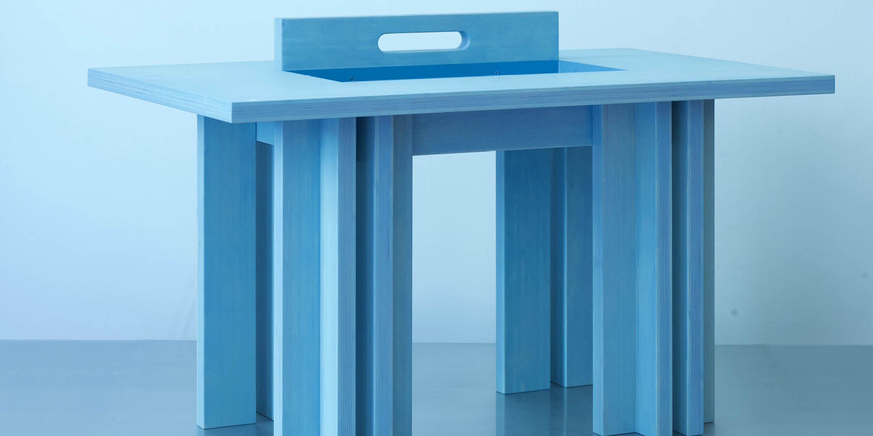 marek-kounovsky-mk-designers-bamboo-handle-table-designboom-1800-1