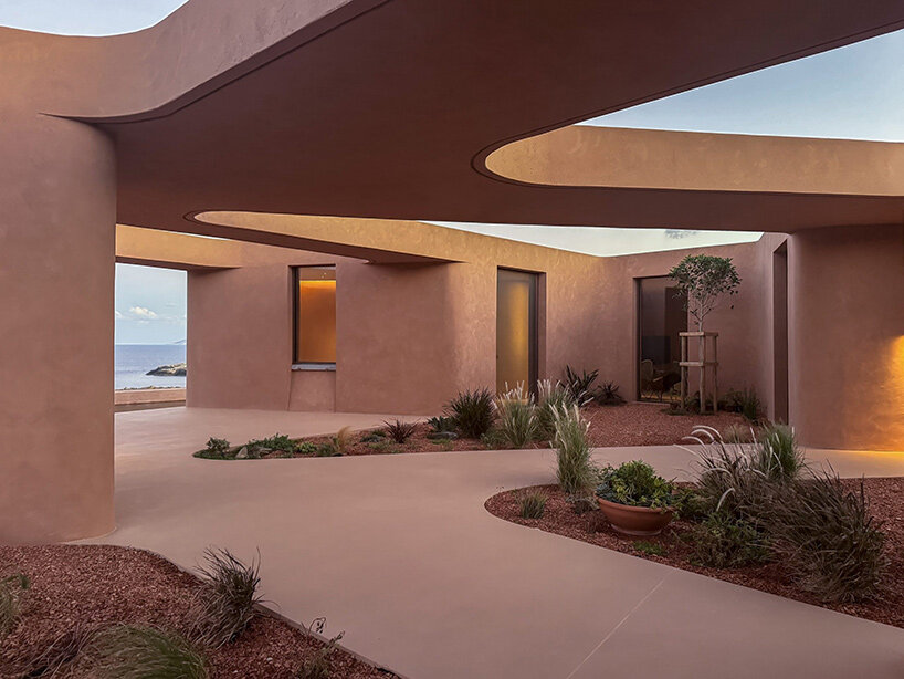 mold m residence