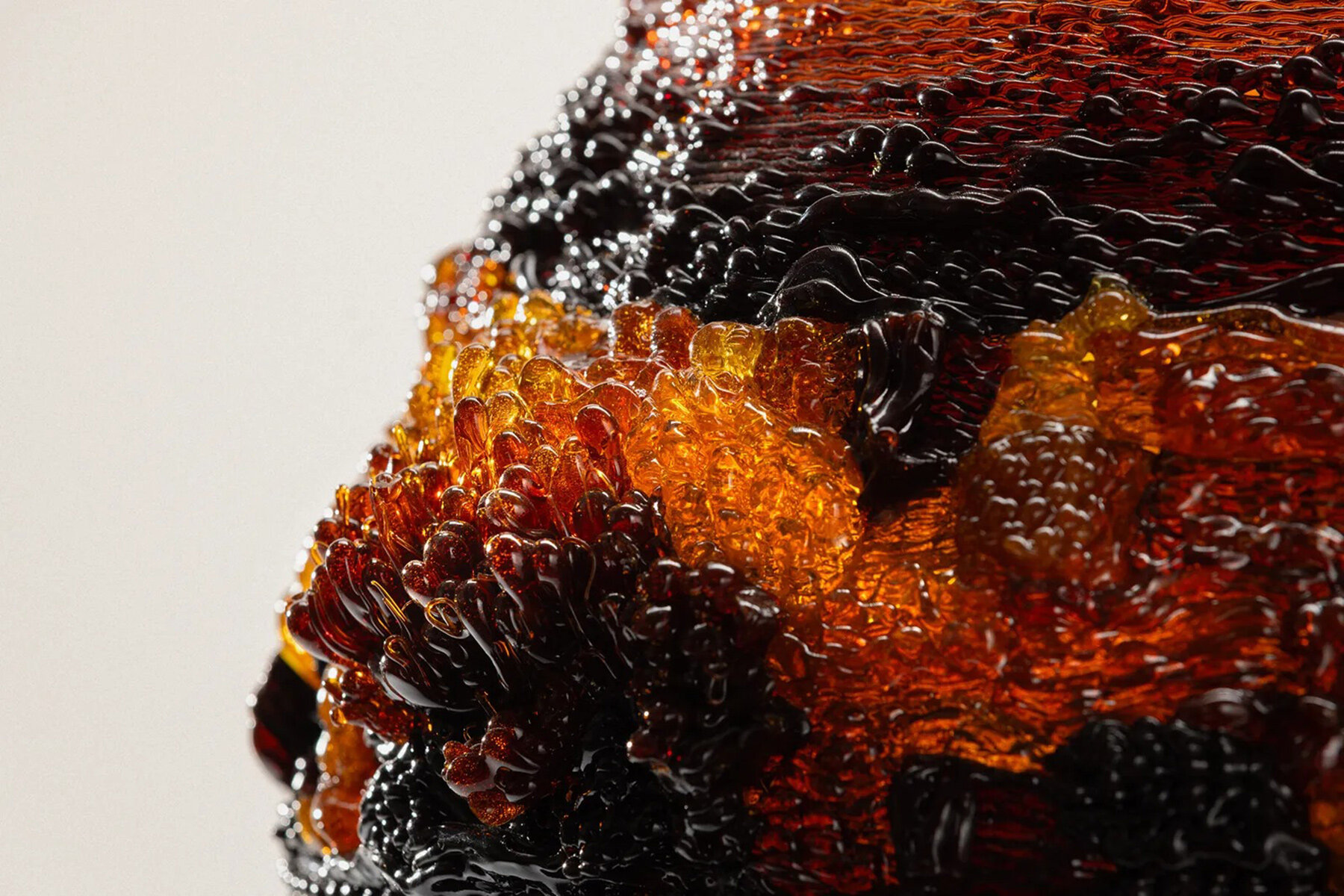 ori-orisun-merhav-made-insects-shellac-designboom-012a