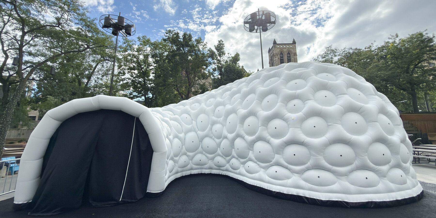 pneuhaus-compound-camera-no-3-inflatable-pavilion-designboom-1800-3