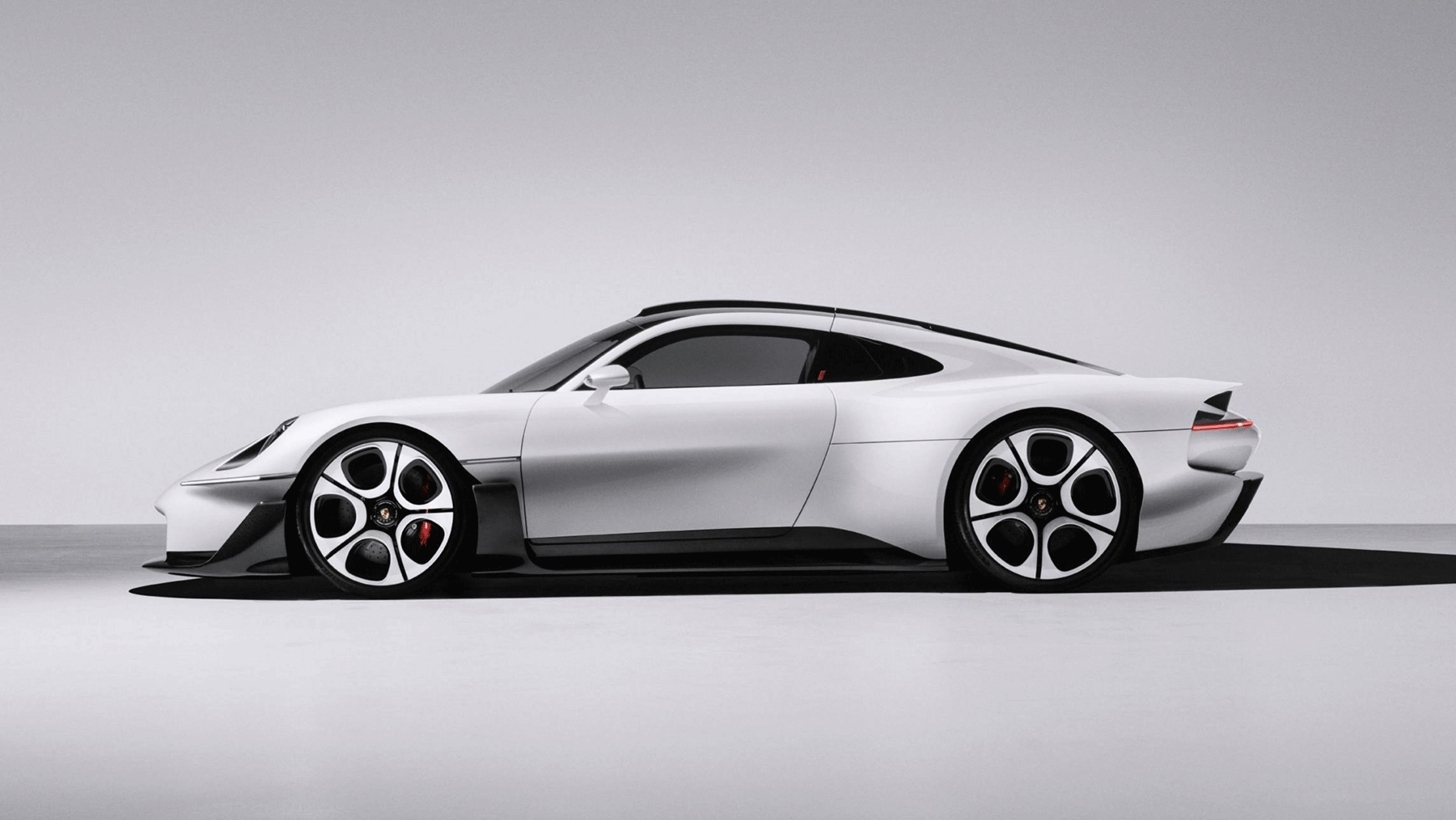 porsche-mission-s-sports-car-cues-racing-heritage-designboom-large01