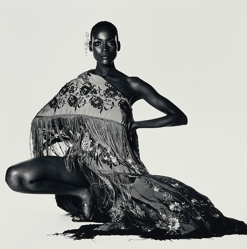 six decades of irving penn’s fashion photography are now on view in paris - 4
