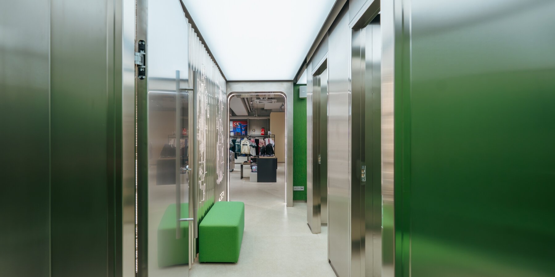 spacon-installations-adidas-store-copenhagen-designboom-1800-3